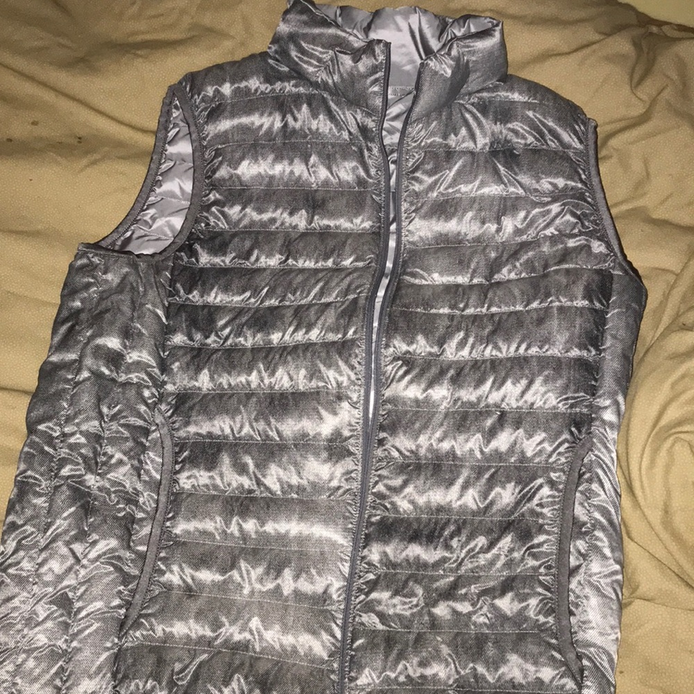 Uni Qlo vest M
